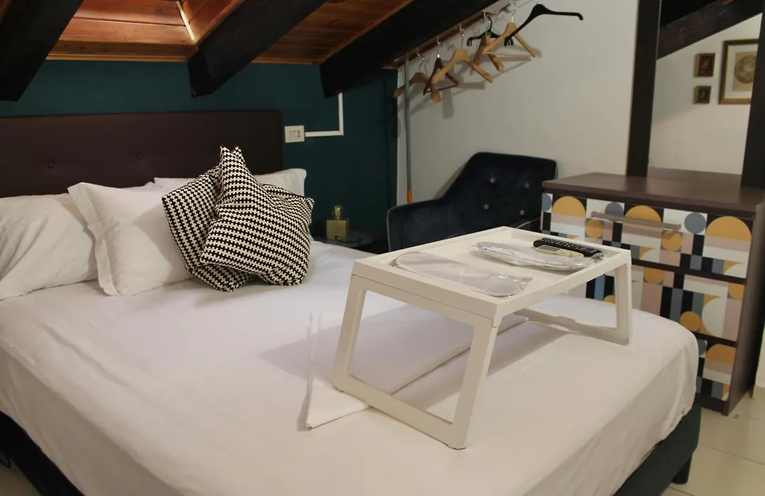 Mercanti Attic Version-1